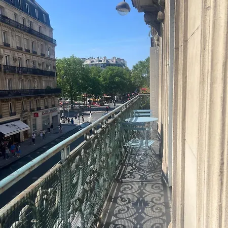 Apartment Luxury Royal Suite, 118 Square Meters, Notre Dame, 3 Bedrooms