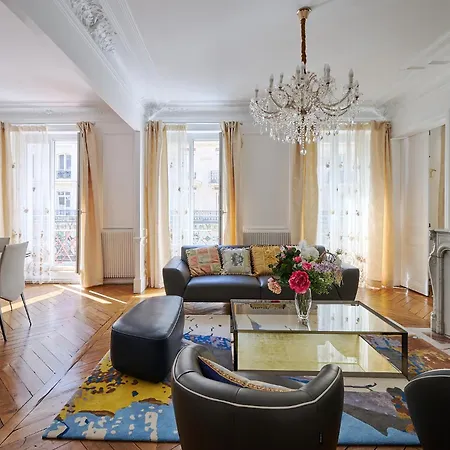 Luxury Royal Suite, 118 Square Meters, Notre Dame, 3 Bedrooms * Paris