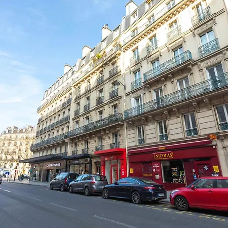 Luxury Royal Suite, 118 Square Meters, Notre Dame, 3 Bedrooms Apartment
