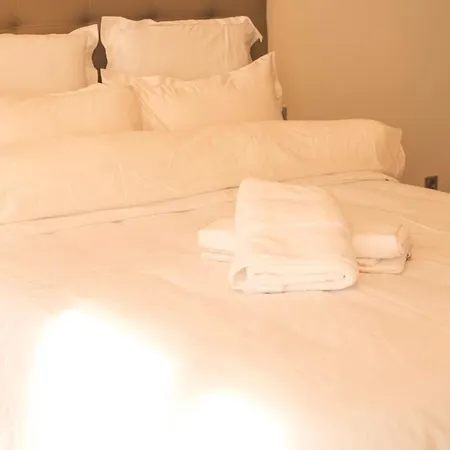 Apartment Luxury Royal Suite, 118 Square Meters, Notre Dame, 3 Bedrooms Paris