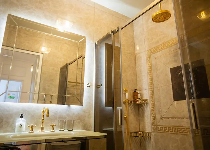 Luxury Royal Suite, 118 Square Meters, Notre Dame, 3 Bedrooms